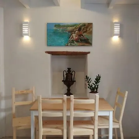 Amaranti House N Art * Mandrákion