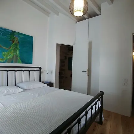 Amaranti House N Art בית נופש